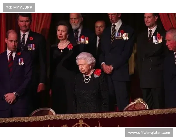 英超俱乐部参与阵亡将士纪念日,罂粟花佩戴表达敬意 英超俱乐部参与阵亡将士纪念日,罂粟花佩戴表达敬意